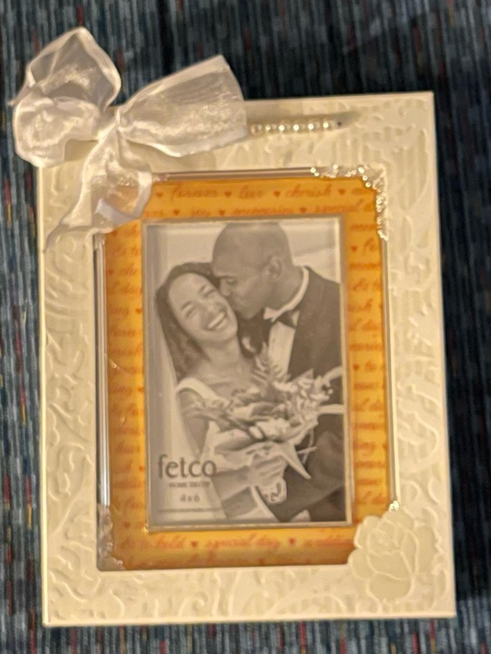 Fetco White Embossed Floral 4x6 Photo Frame with Satin Bow